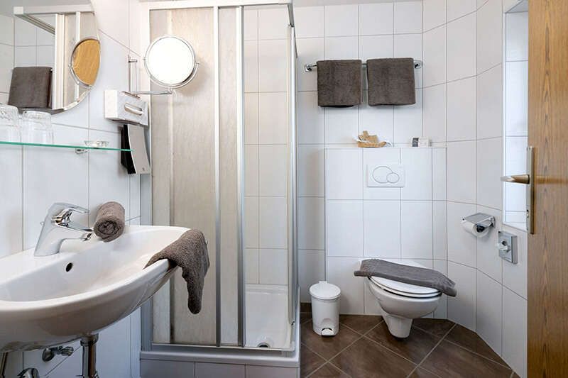 Badezimmer im Doppelzimmer im Hotel Das Schlossberg
